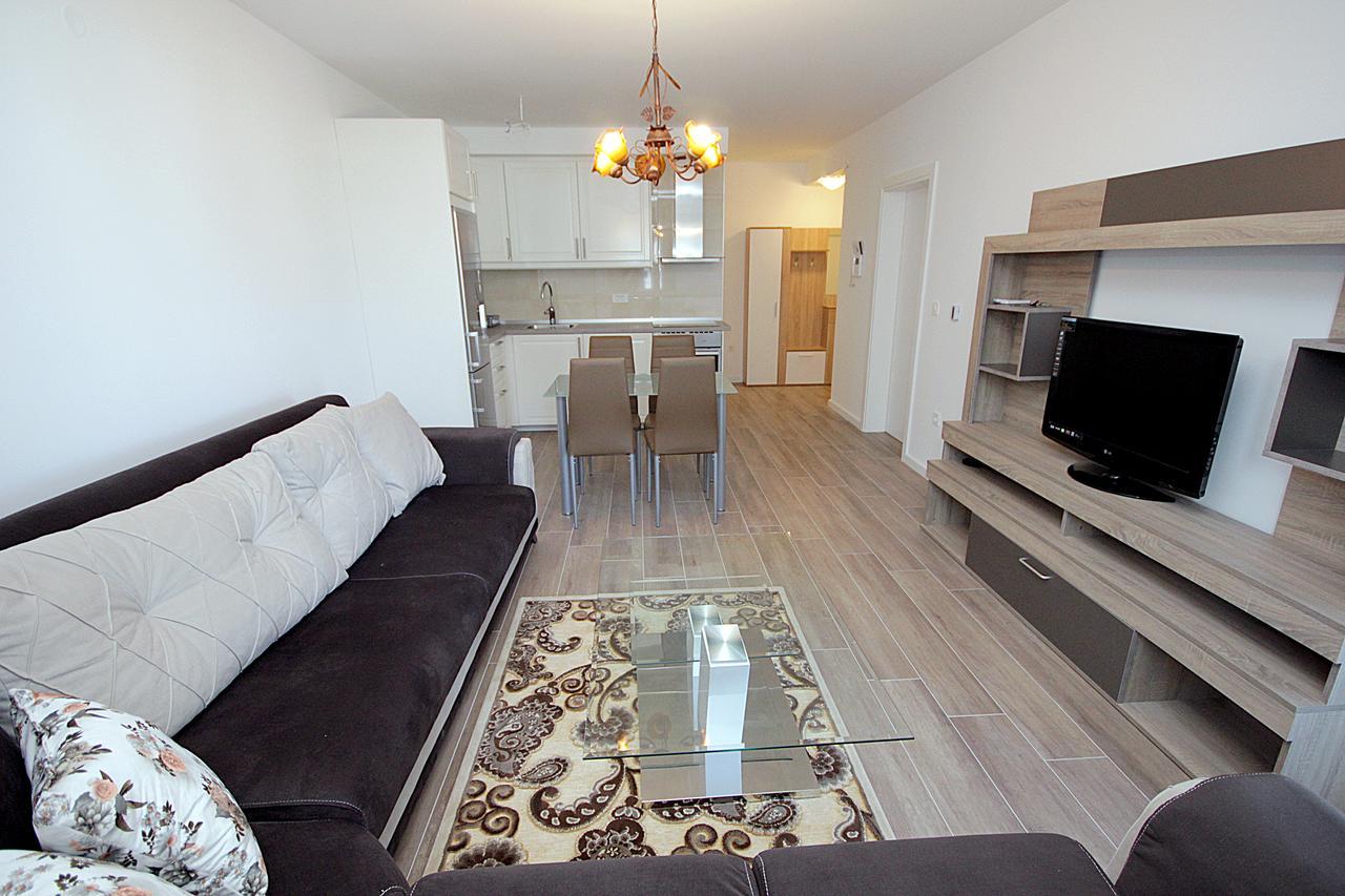 Apartment Melina Dobra Voda Eksteriør bilde