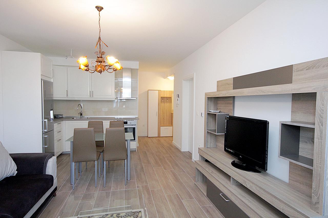 Apartment Melina Dobra Voda Eksteriør bilde