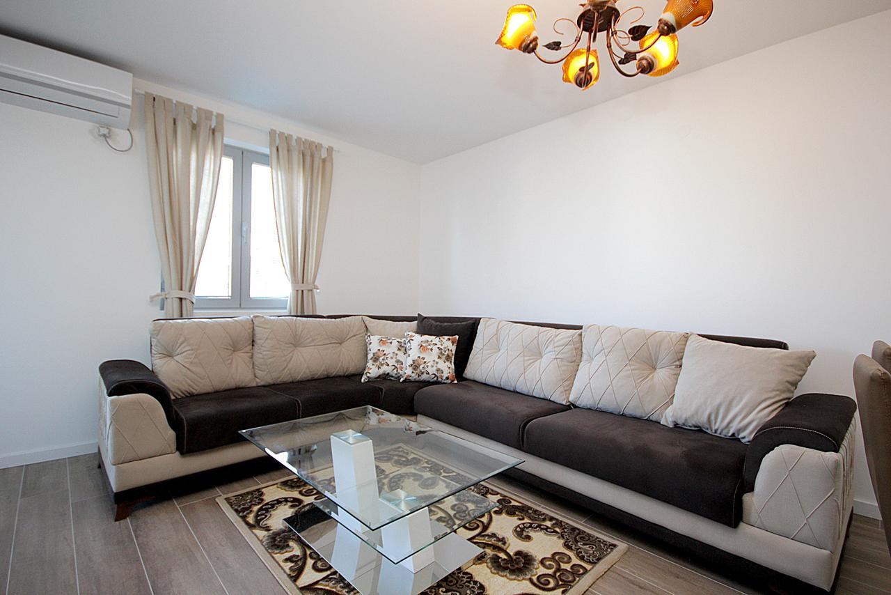 Apartment Melina Dobra Voda Eksteriør bilde